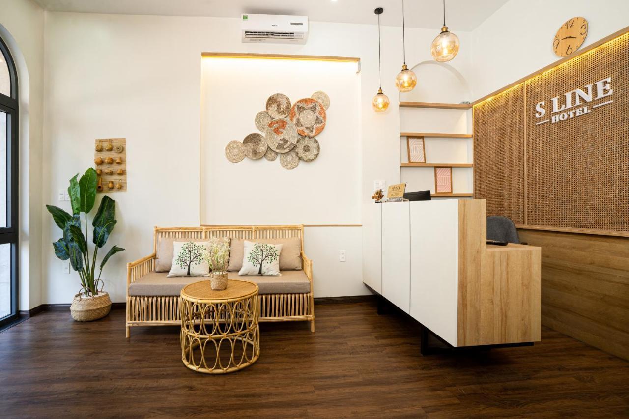 Sline Hotel Hue Exterior photo
