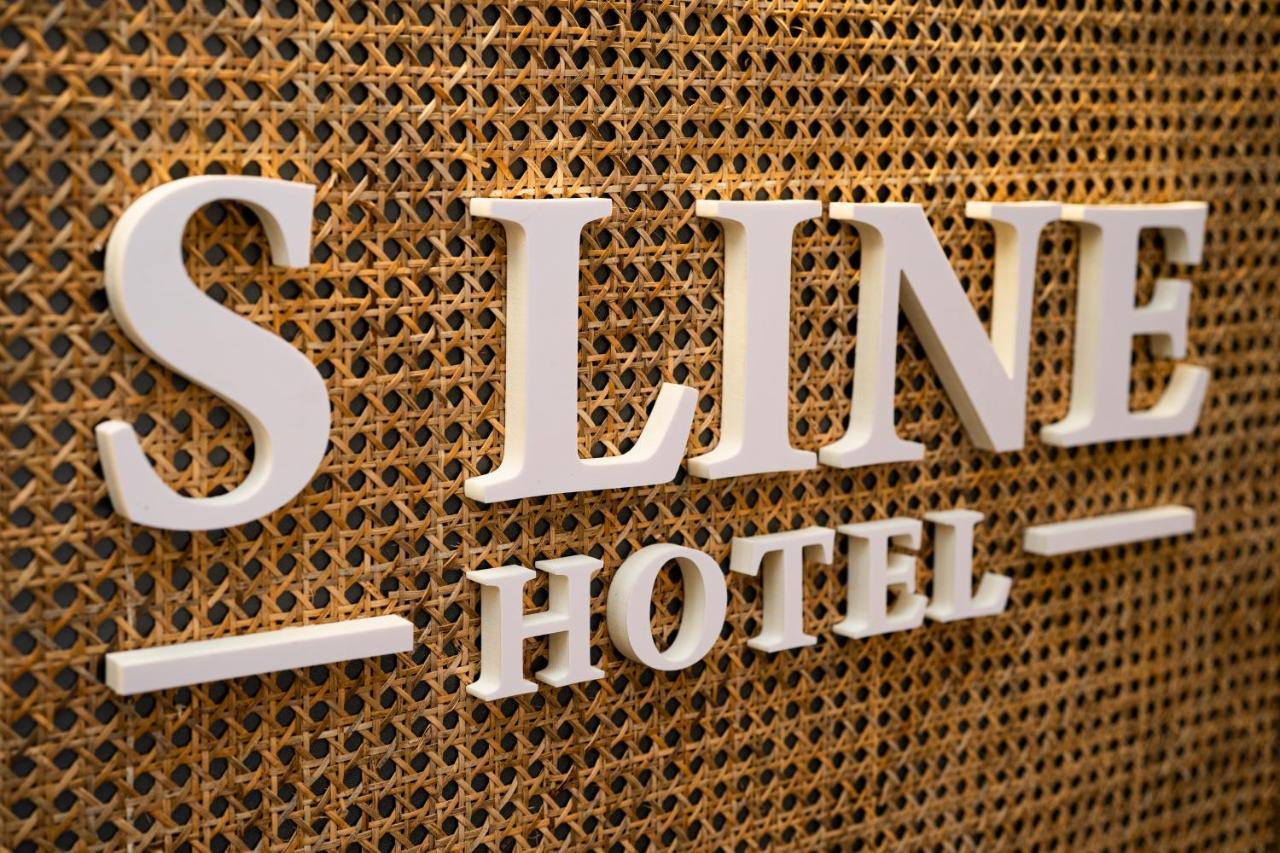Sline Hotel Hue Exterior photo